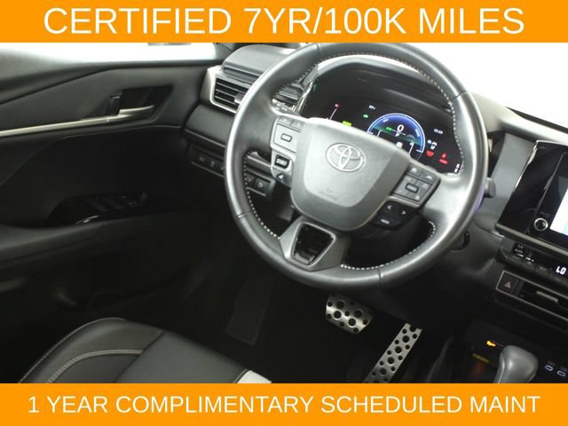 Used 2025 Toyota Camry SE FWD image 16