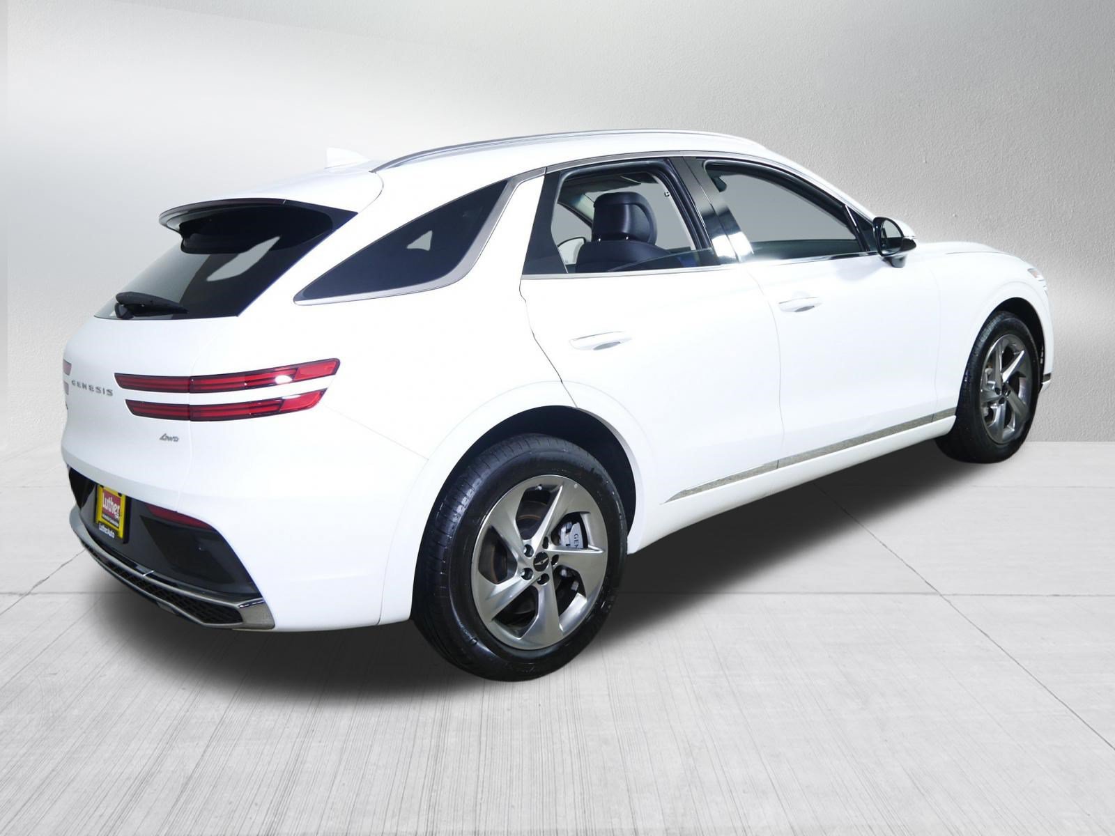 Certified 2026 Genesis GV70 2.5T Select AWD/4WD image 7