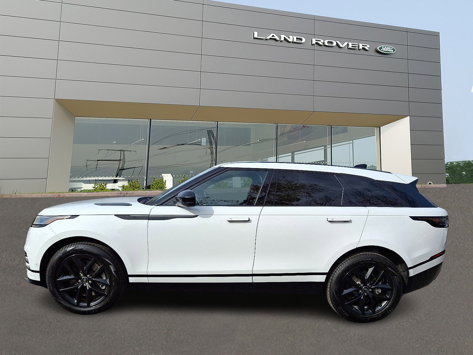 Used 2026 Land Rover Range Rover Velar Dynamic SE image 6