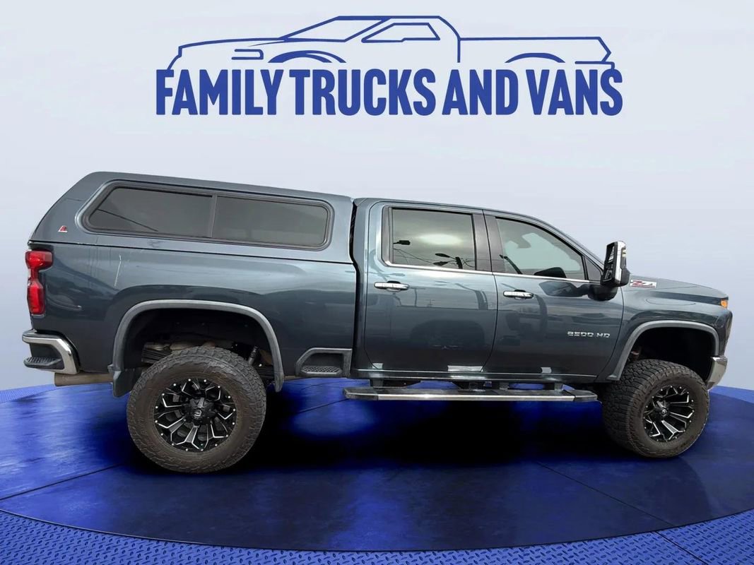 Used 2020 Chevrolet Silverado 2500 LTZ w/ LTZ Premium Package image 6