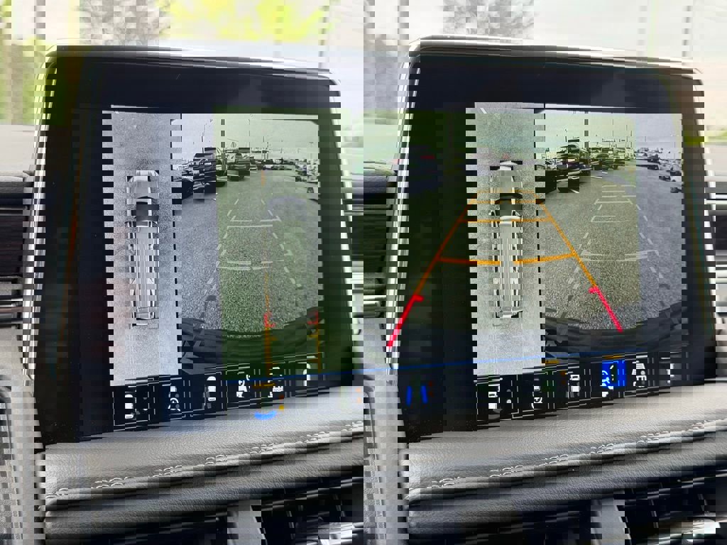 Used 2023 Chevrolet Suburban LT w/ Luxury Package AWD/4WD image 34