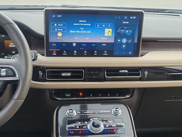 Used 2022 Lincoln Nautilus Reserve w/ Luxury Package image 27