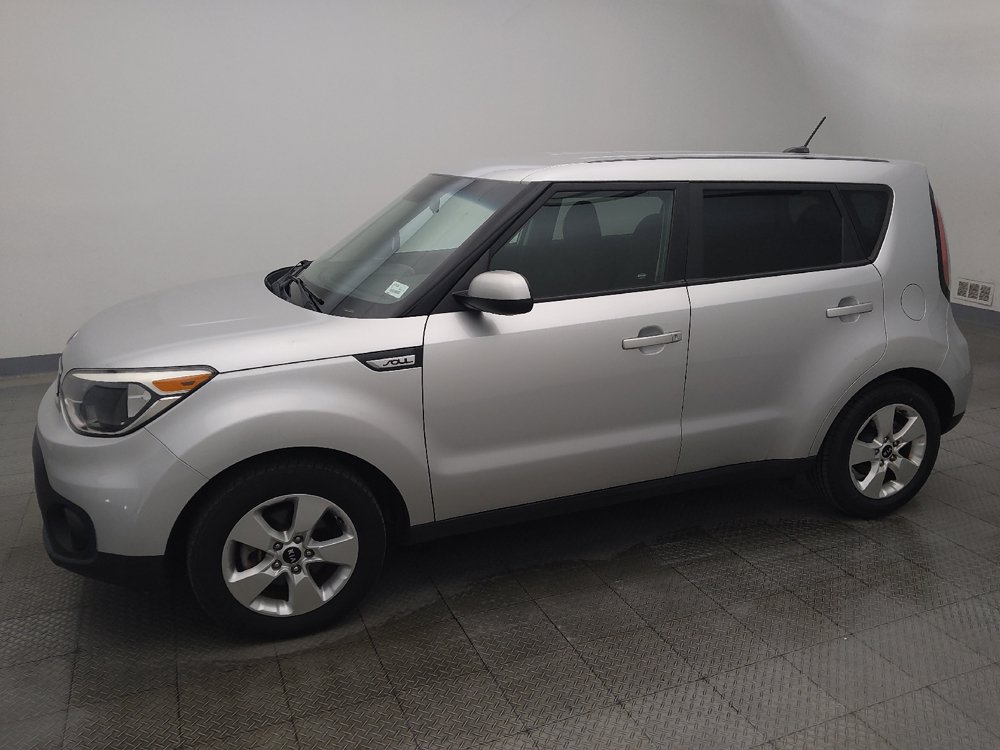 Used 2019 Kia Soul w/ Convenience Package FWD image 2