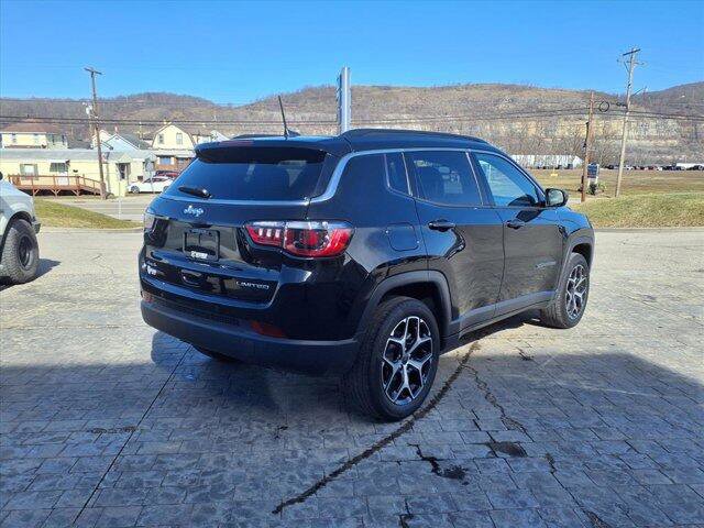 Used 2025 Jeep Compass Limited w/ Sun & Sound Group AWD/4WD image 5