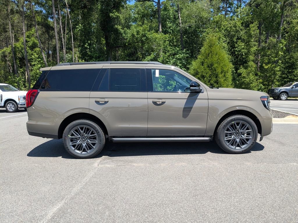 New 2026 Ford Expedition Platinum image 5