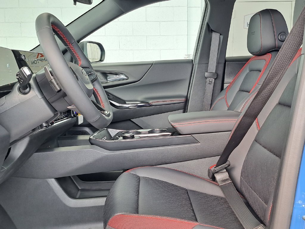 New 2027 Chevrolet Equinox RS w/ Convenience Package III FWD image 12