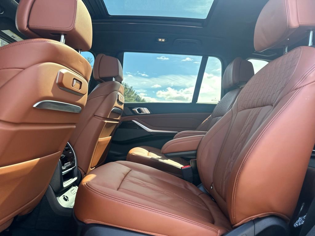 Certified 2025 BMW X7 M60i image 18