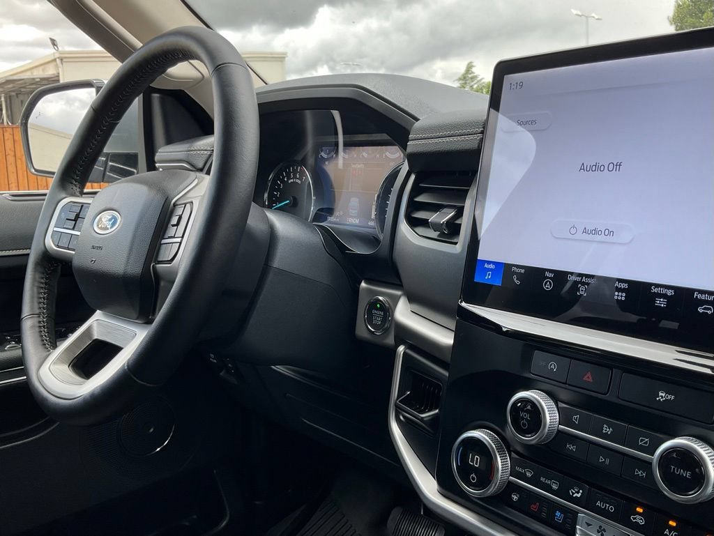 Used 2024 Ford Expedition Max XLT AWD/4WD image 43