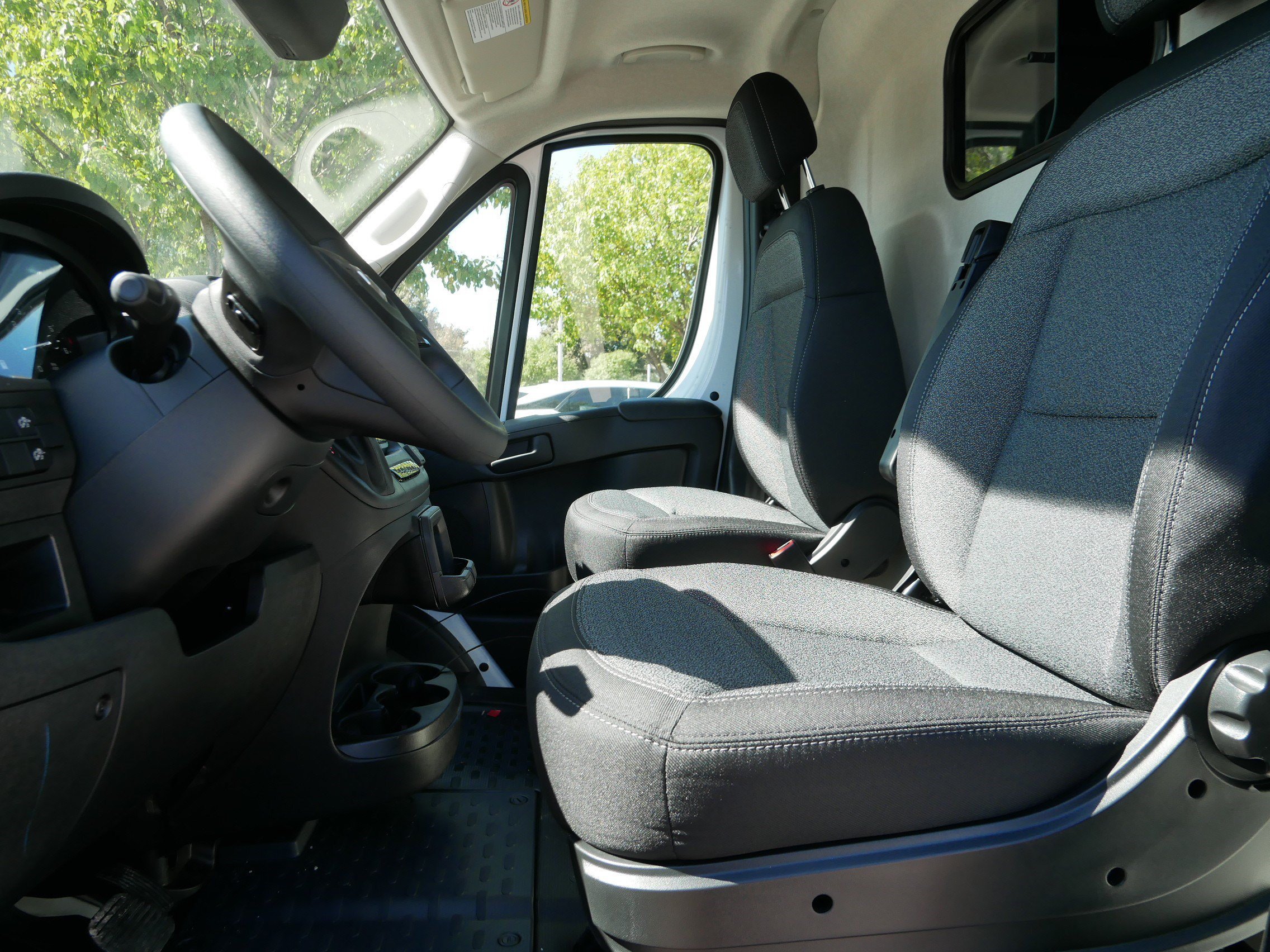 New 2027 RAM ProMaster 2500 w/ Convenience Group FWD image 9