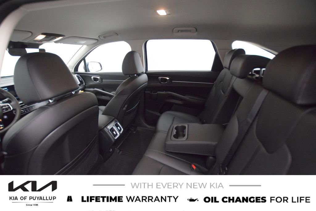 New 2025 Kia Sorento S image 12