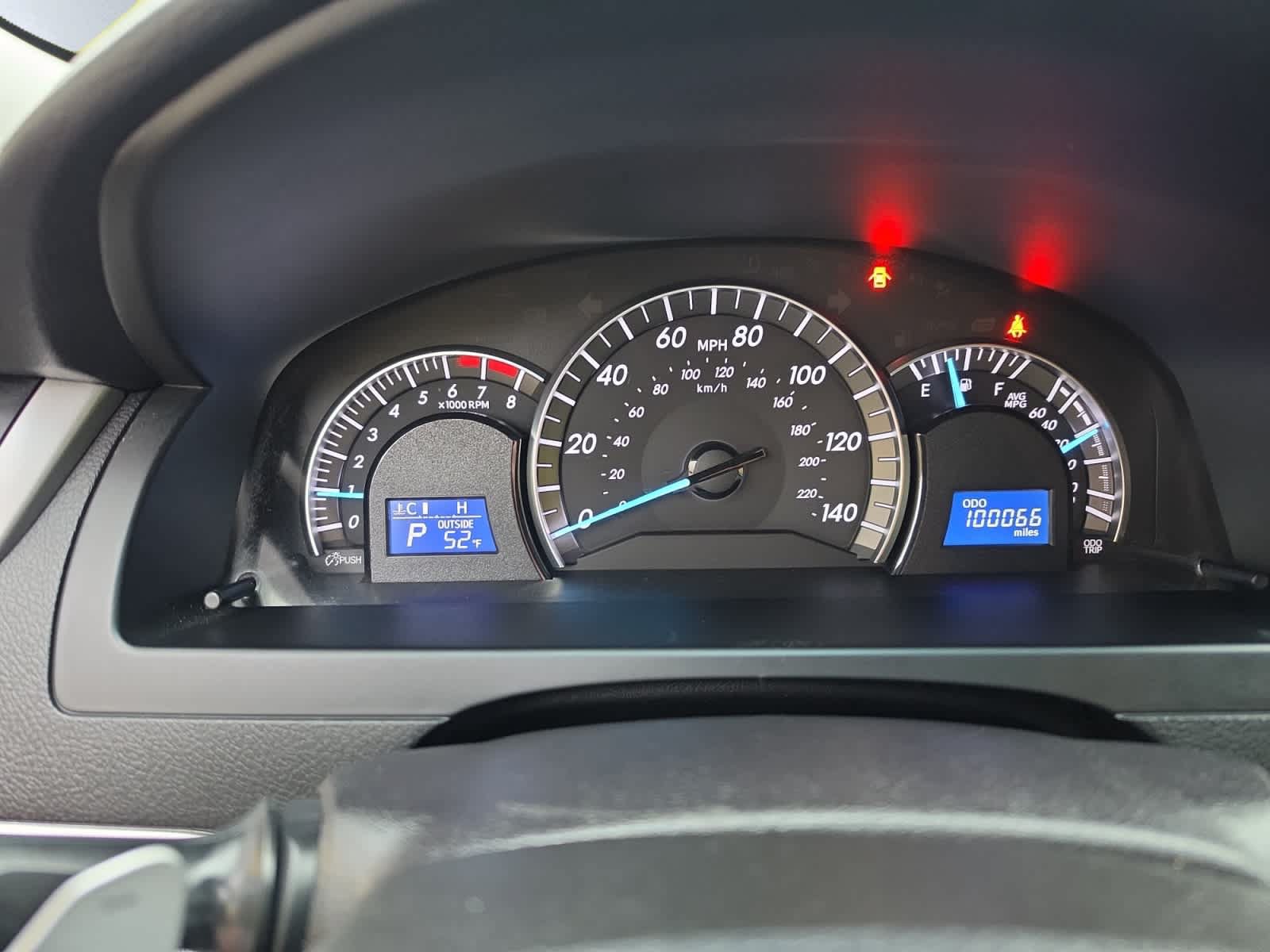 Used 2014 Toyota Camry SE FWD image 5