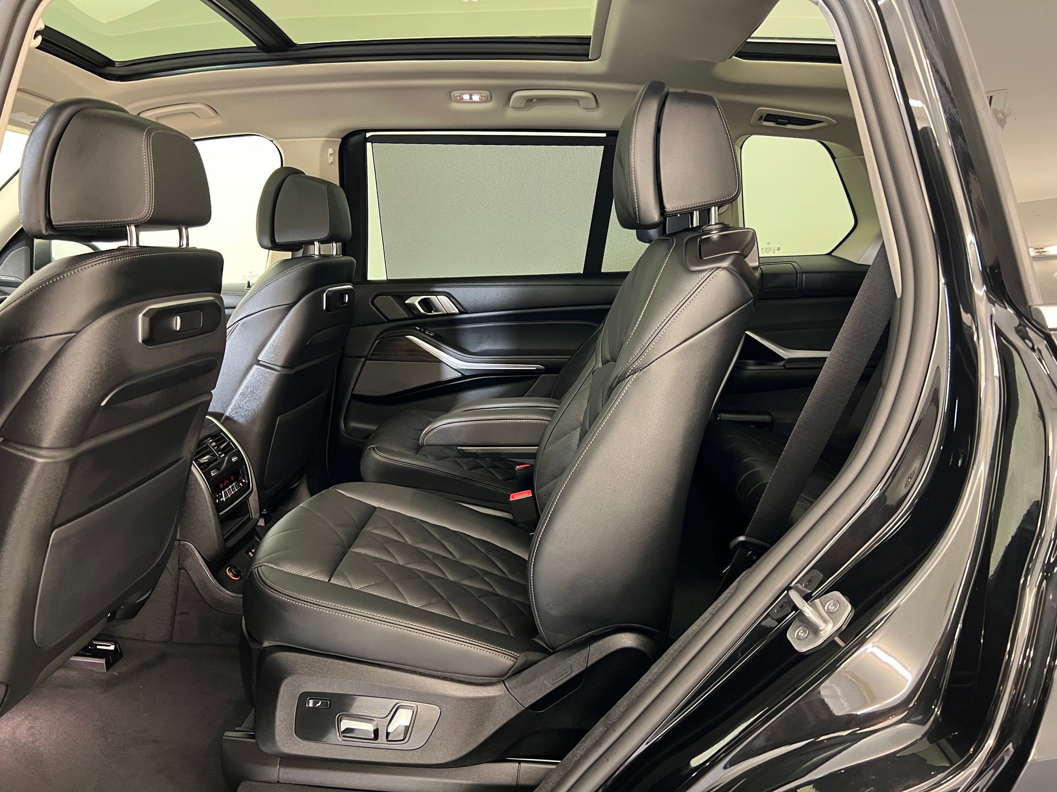 Used 2026 BMW X7 xDrive40i image 14