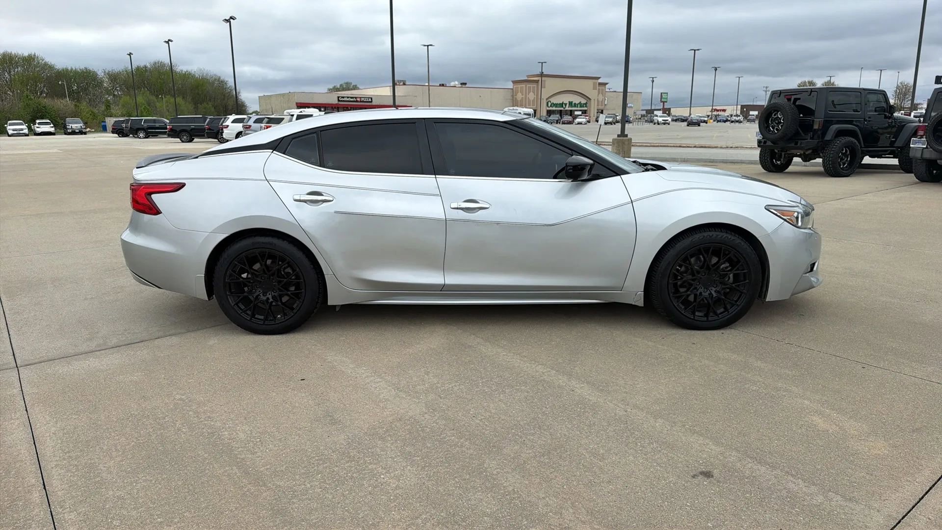Used 2018 Nissan Maxima Platinum image 19