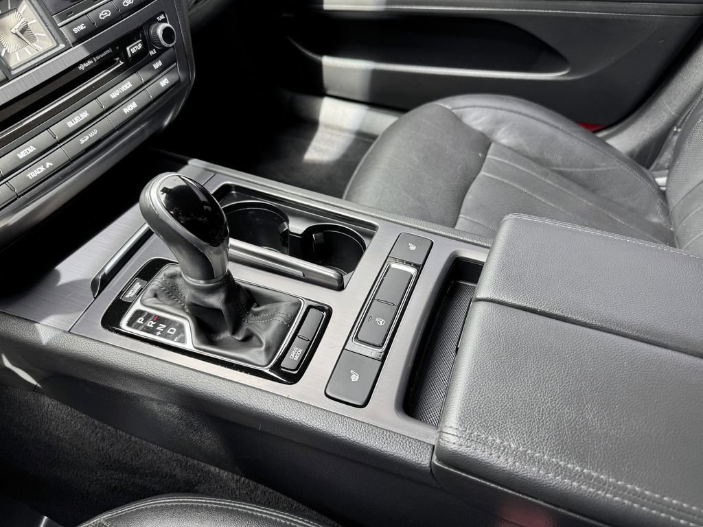 Used 2015 Hyundai Genesis 3.8 AWD/4WD image 23