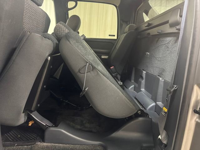 Used 2002 Chevrolet Avalanche 4x4 w/ Off-Road Suspension Pkg image 29