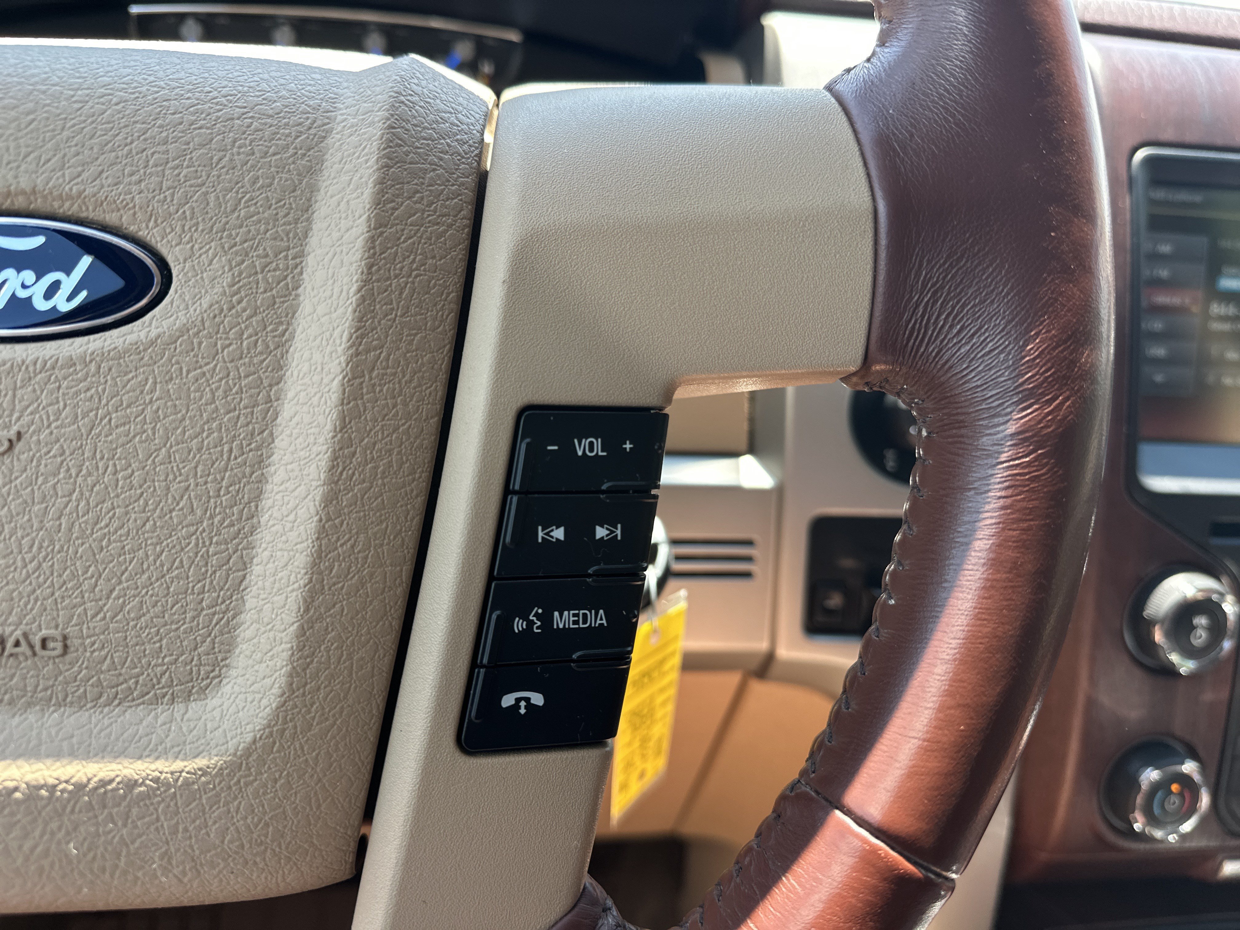 Used 2014 Ford F150 King Ranch w/ King Ranch Luxury Package AWD/4WD image 19