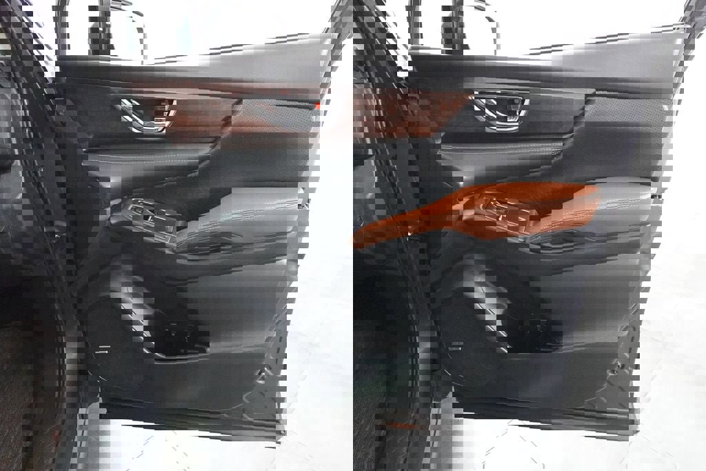 Used 2023 Subaru Ascent Touring image 31