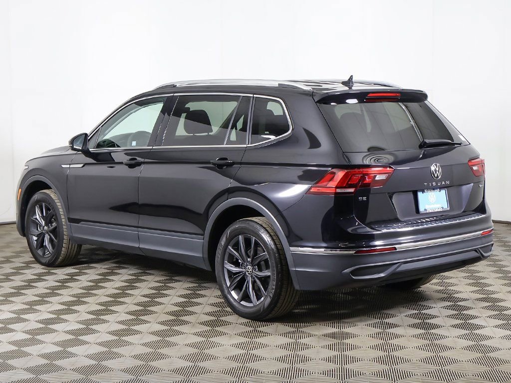 Used 2023 Volkswagen Tiguan SE image 9