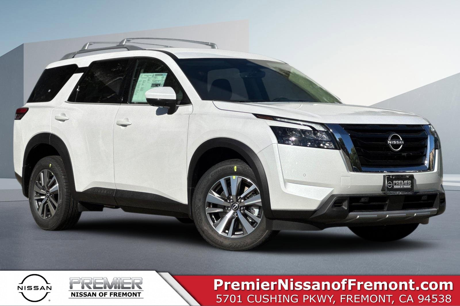 New 2025 Nissan Pathfinder SL