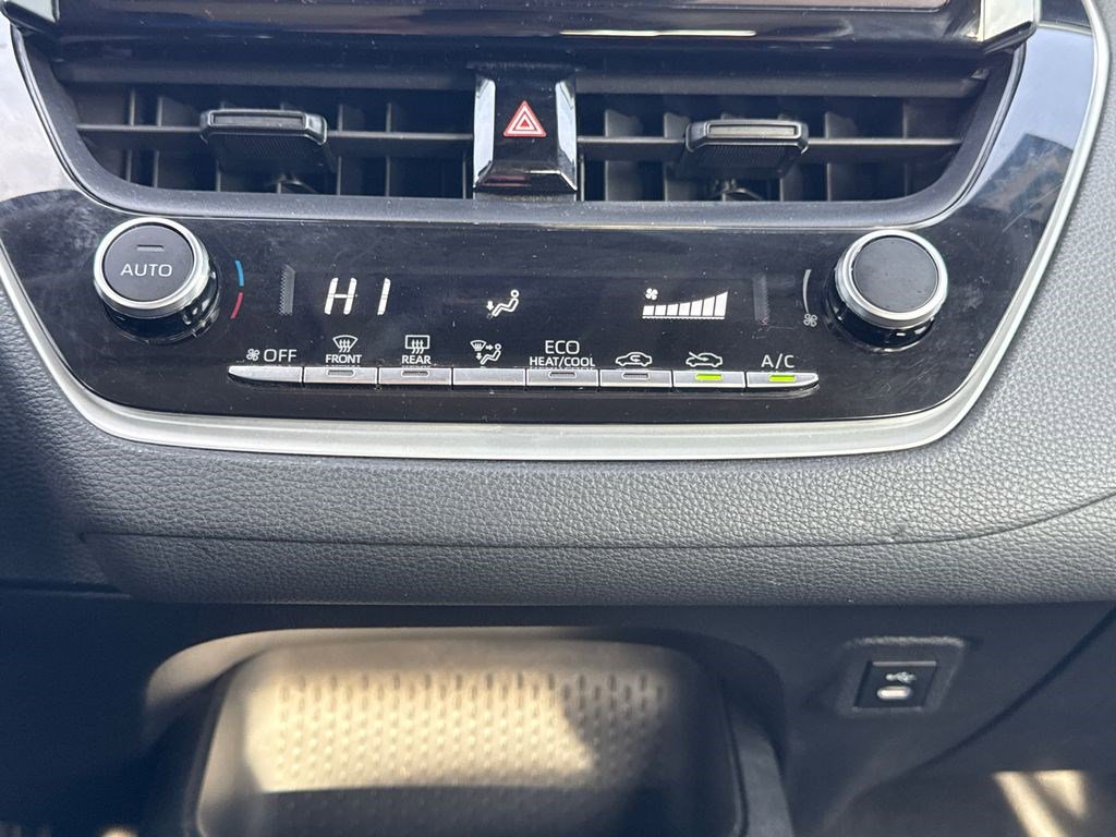 Used 2023 Toyota Corolla LE FWD image 27