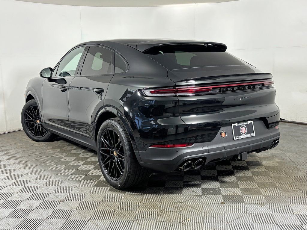 Certified 2026 Porsche Cayenne S AWD/4WD image 3