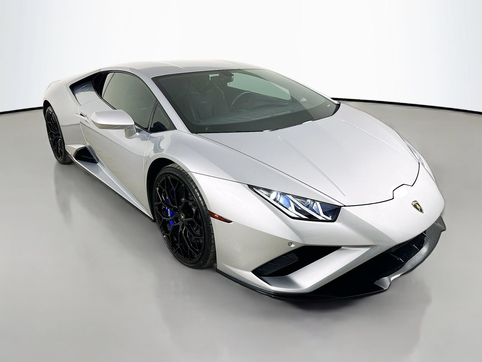 Used 2023 Lamborghini Huracan EVO RWD image 3