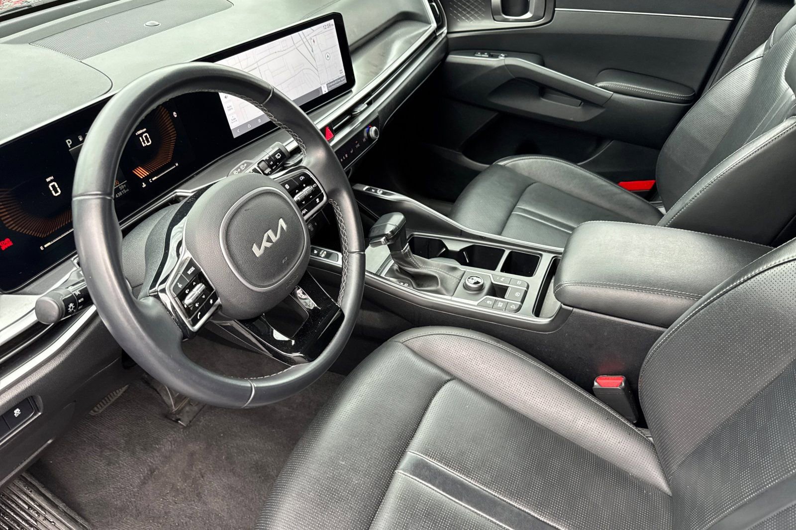 Used 2024 Kia Sorento S image 9