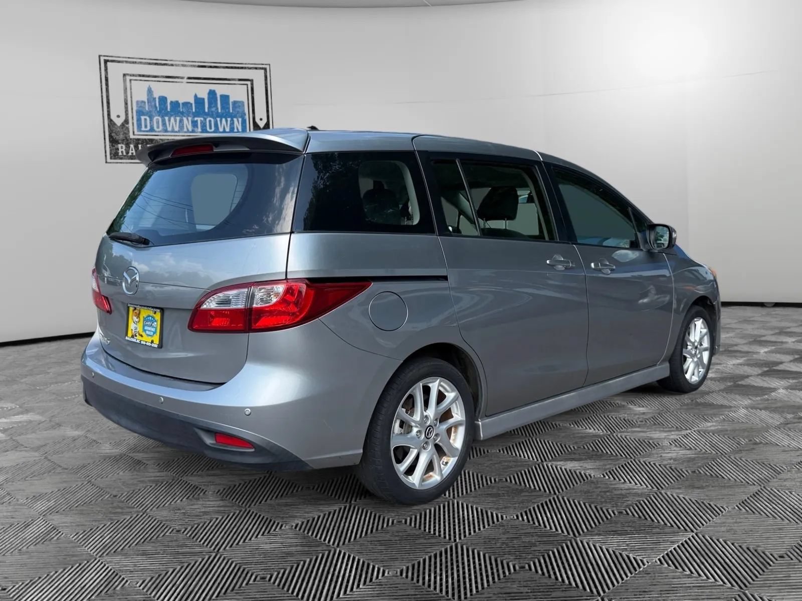 Used 2013 MAZDA MAZDA5 Touring FWD image 6
