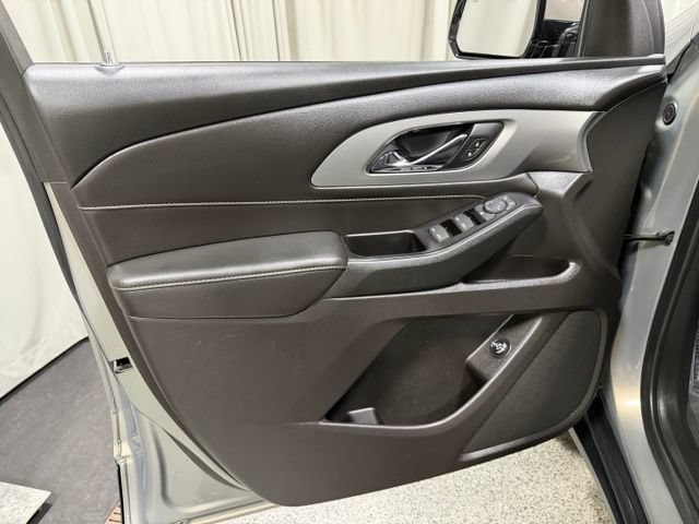 Used 2019 Chevrolet Traverse LT w/ LPO, Floor Liner Package AWD/4WD image 19