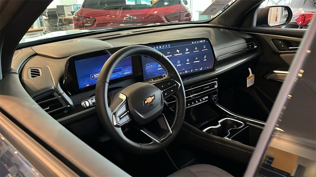 New 2026 Chevrolet Traverse LT w/ Sun and Wheel Package image 14