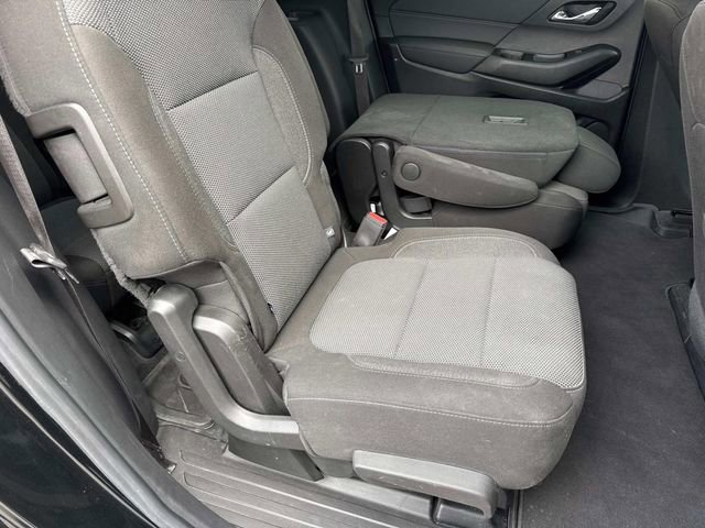 Used 2023 Chevrolet Traverse LT image 23