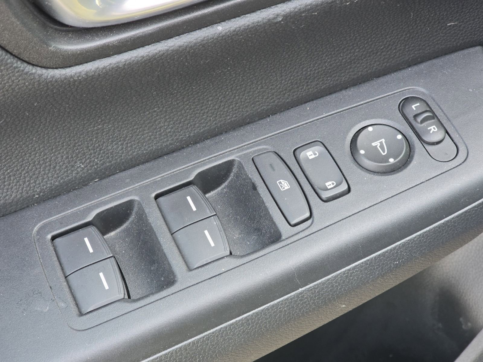 Used 2025 Honda CR-V Sport-L image 22