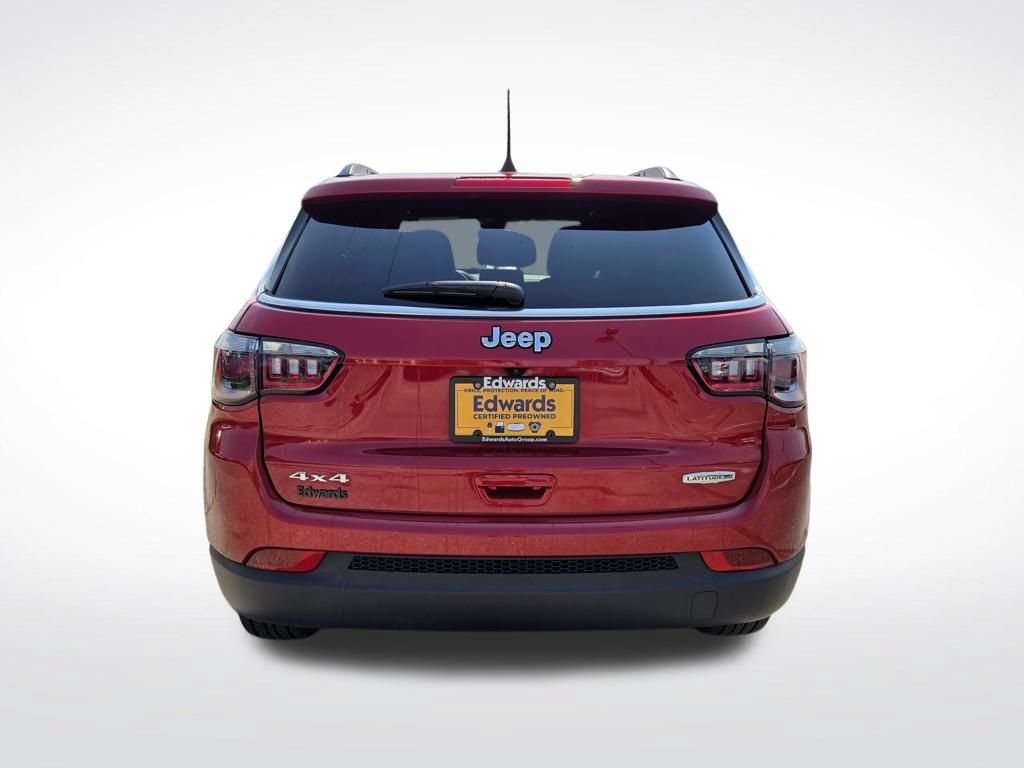 Used 2024 Jeep Compass Latitude AWD/4WD image 4