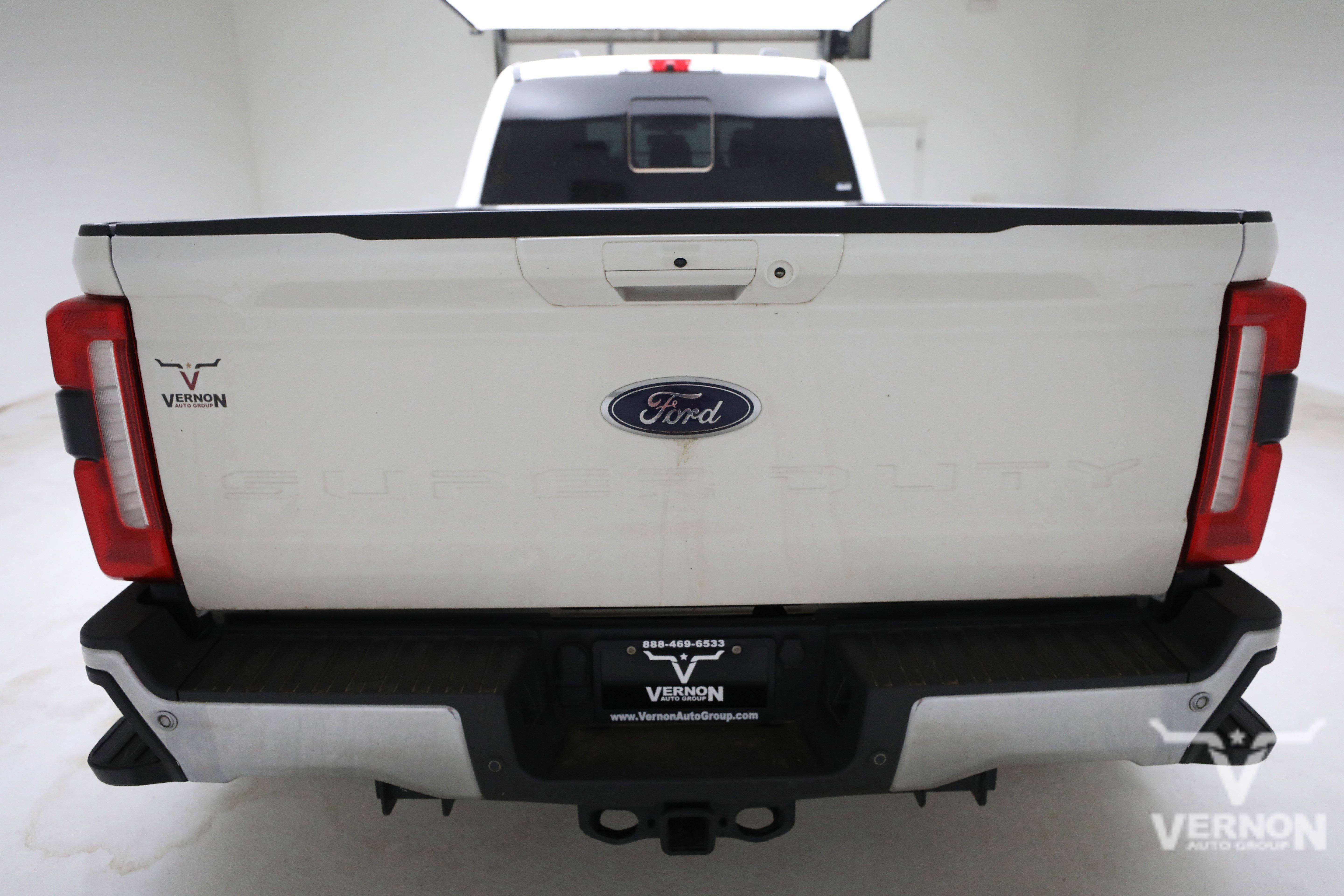 Used 2024 Ford F350 Lariat w/ Lariat Ultimate Package AWD/4WD image 3