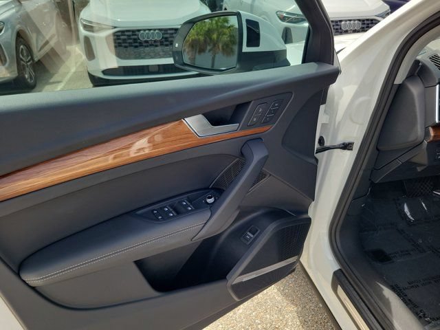Used 2023 Audi Q5 2.0T Premium Plus AWD/4WD image 18