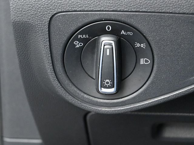 Used 2022 Volkswagen Atlas Cross Sport SEL Premium R-Line image 18