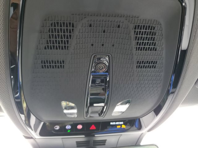 New 2026 Cadillac Optiq Luxury 1 w/ LPO, Floor Liner Package AWD/4WD image 21