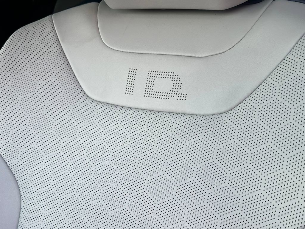 Used 2024 Volkswagen ID.4 S image 11