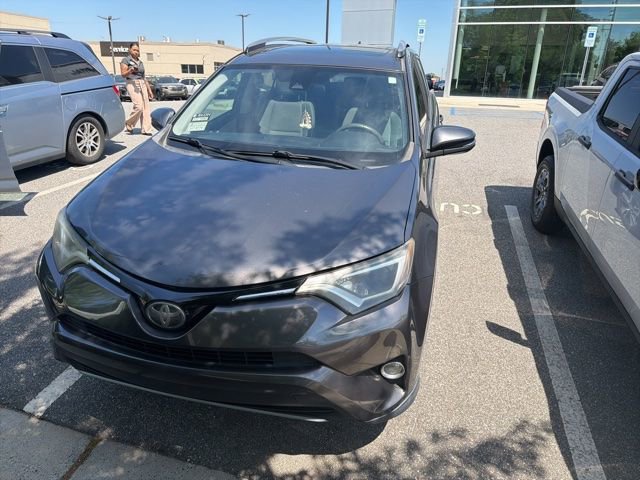 Used 2017 Toyota RAV4 XLE FWD image 2