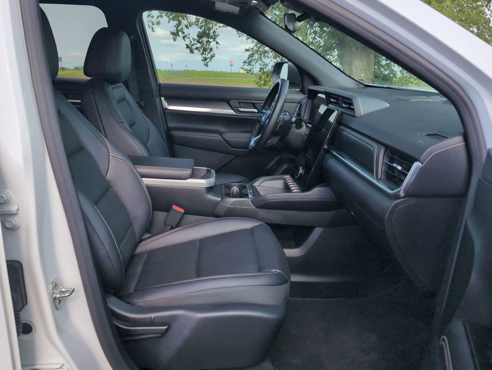 Used 2026 GMC Terrain Elevation w/ Elevation Premium Package FWD image 30