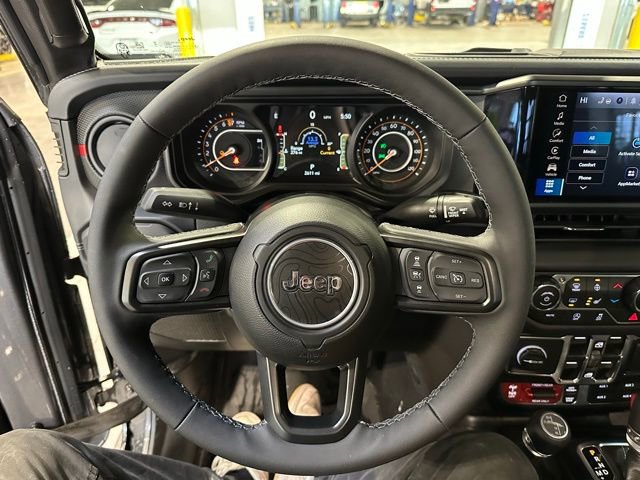 Used 2025 Jeep Gladiator Rubicon w/ Convenience Group image 28