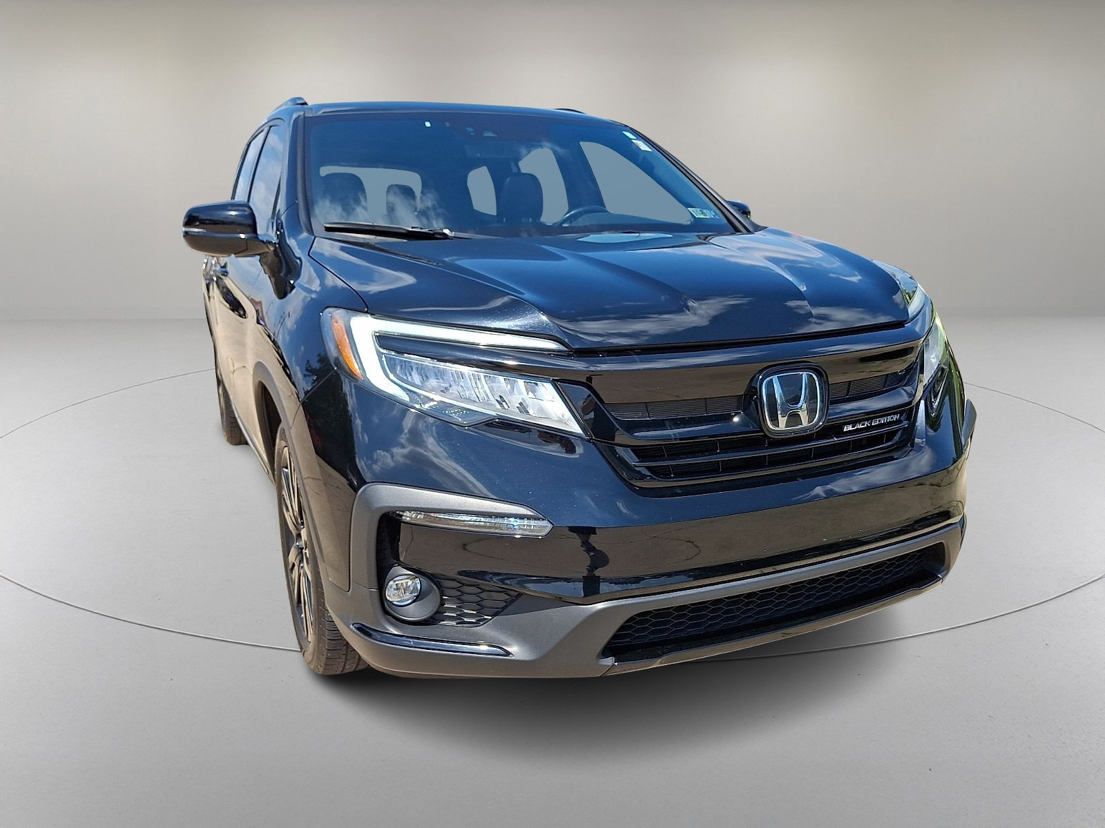 Used 2022 Honda Pilot Black Edition image 2