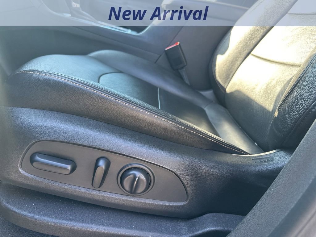 Used 2020 Chevrolet Equinox Premier image 11