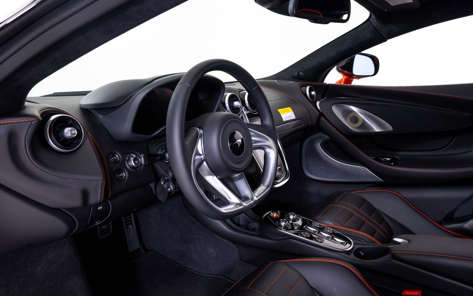 New 2026 McLaren GTS RWD image 17