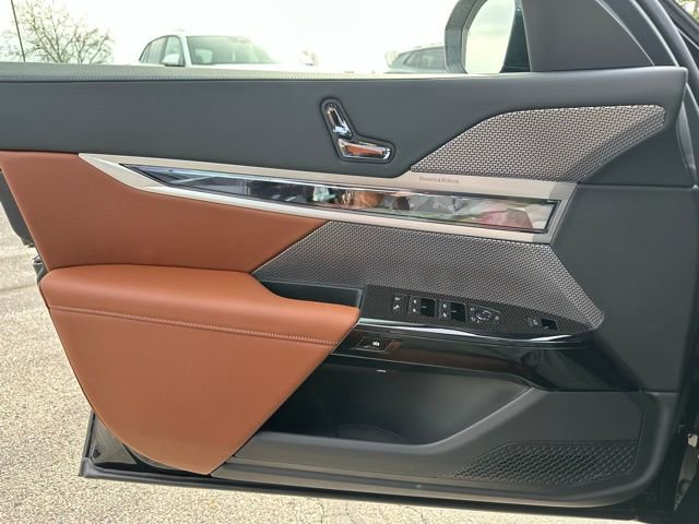 New 2026 BMW 760i xDrive w/ Executive Package AWD/4WD image 26