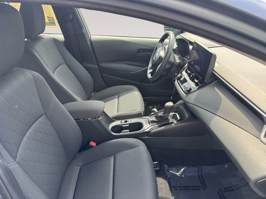 Used 2025 Toyota Corolla LE FWD image 15