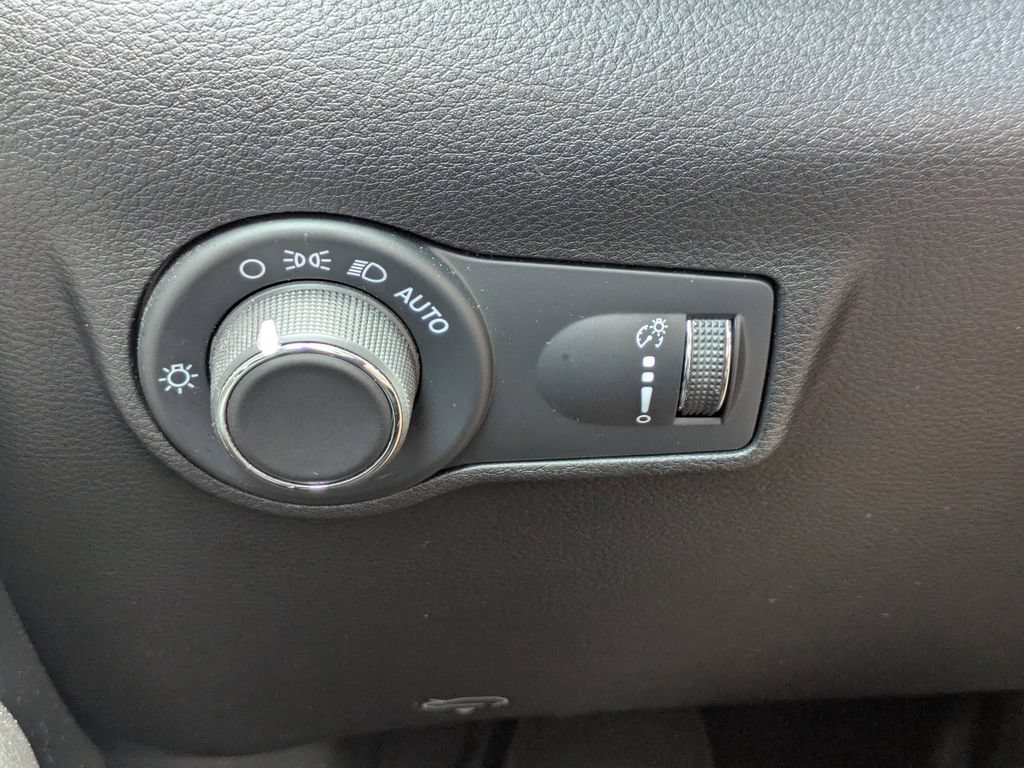 Used 2023 Jeep Compass Sport AWD/4WD image 23