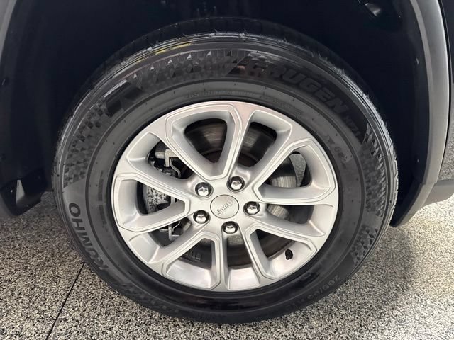 Used 2022 Jeep Grand Cherokee Laredo E AWD/4WD image 25