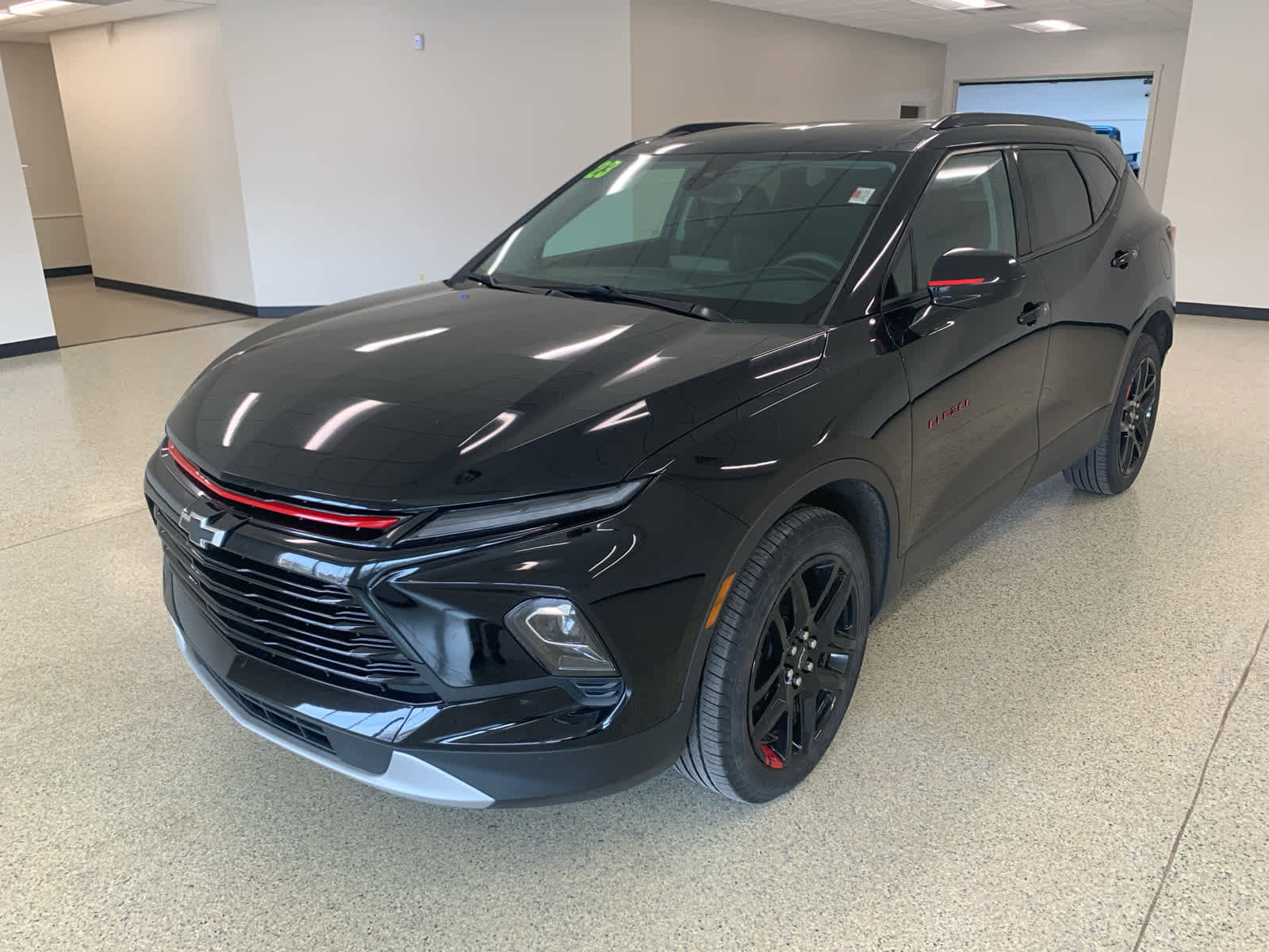 Used 2023 Chevrolet Blazer LT w/ Convenience Package image 1