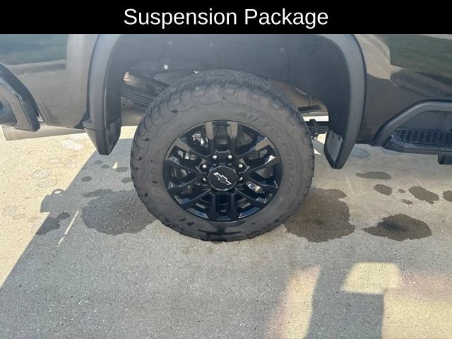 Used 2025 Chevrolet Silverado 3500 High Country w/ High Country Premium Package AWD/4WD image 10